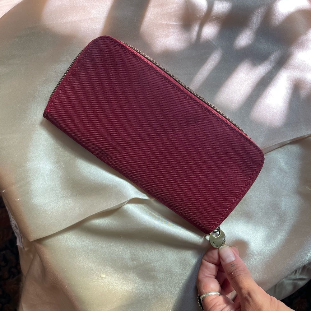 Travelon Burgundy Women's Wallet
